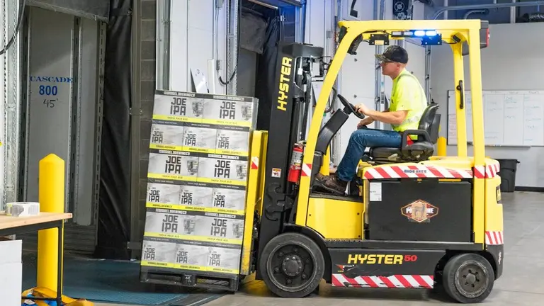 Normativa de circulación de carretillas elevadoras: Riesgos, recomendaciones y consejos